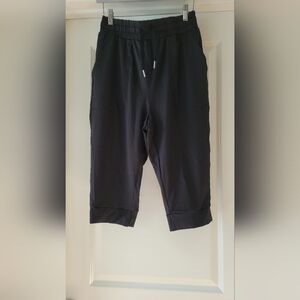 NWT-Halara High Waisted Drawstring Side Pocket Pedal Pushers Size M Black